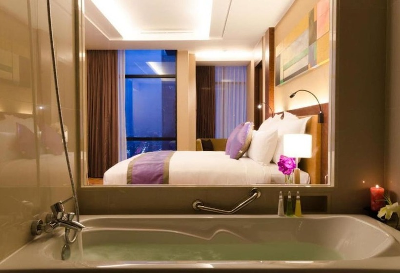 سوییت اجرایی, Aetas Lumpini