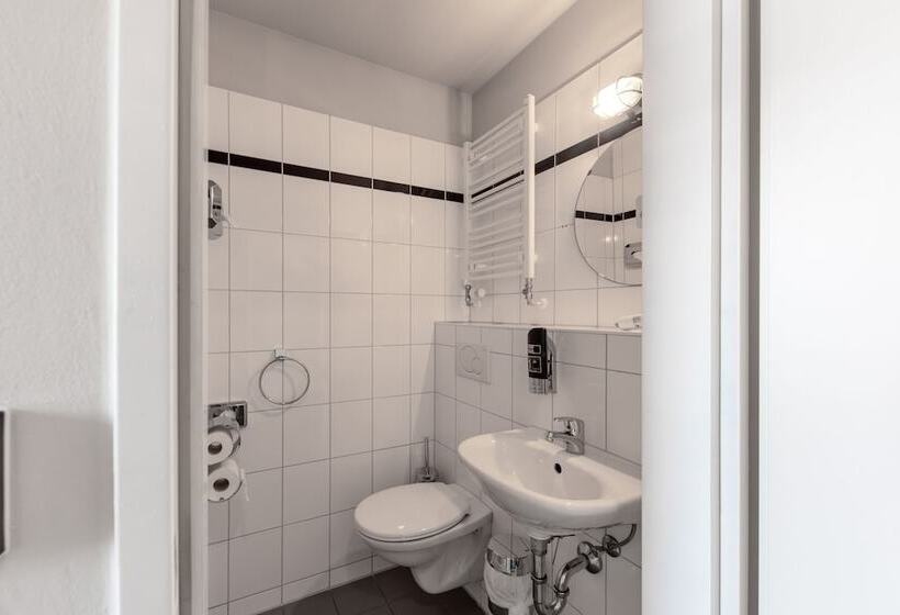 اتاق استاندارد یک نفره, a&o Hamburg City