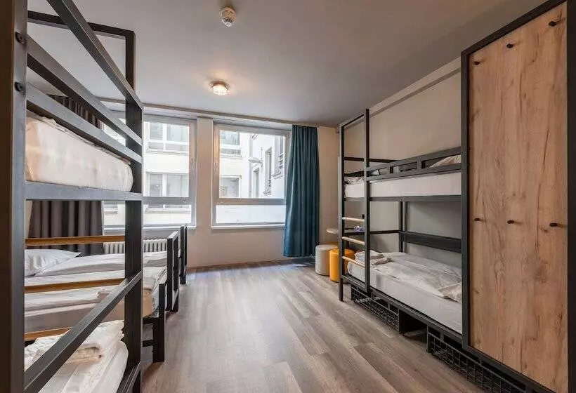 تختخواب در اتاق مشترک, a&o Hamburg City