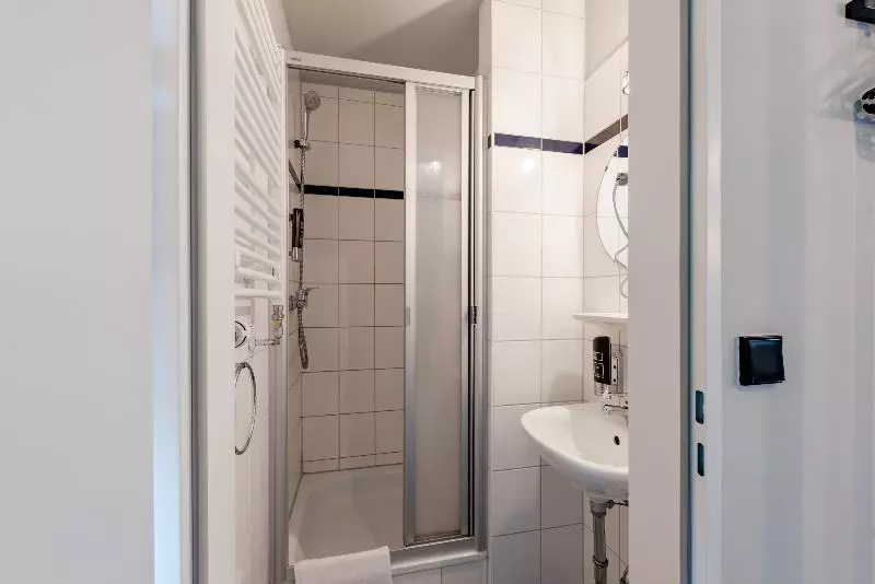 اتاق خانوادگی, a&o Hamburg City