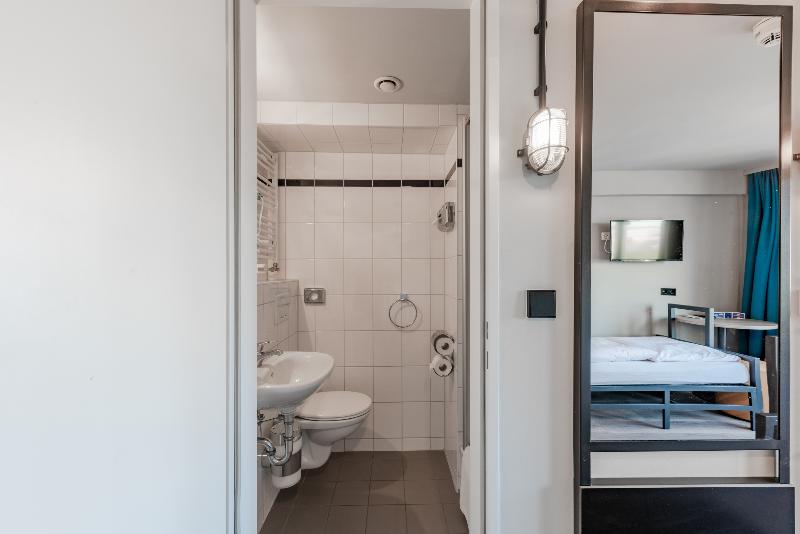 اتاق خانوادگی, a&o Hamburg City