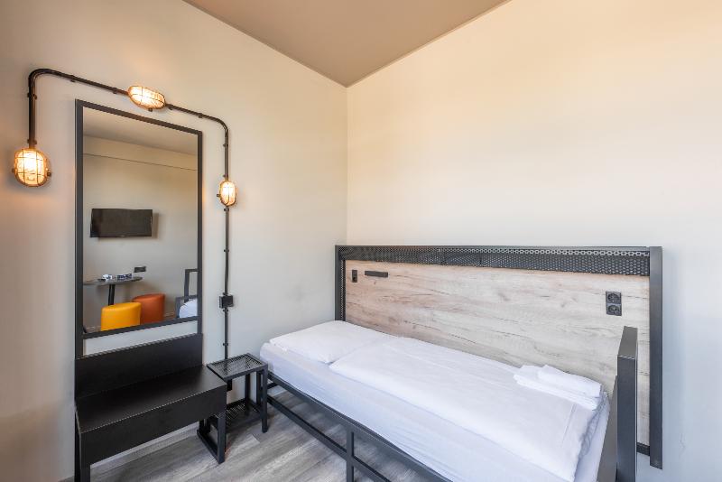 اتاق استاندارد یک نفره, a&o Hamburg City