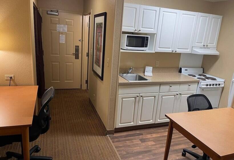 סוויטה מותאמת לאדם עם מוגבלויות, Baymont By Wyndham Bedford Dallas