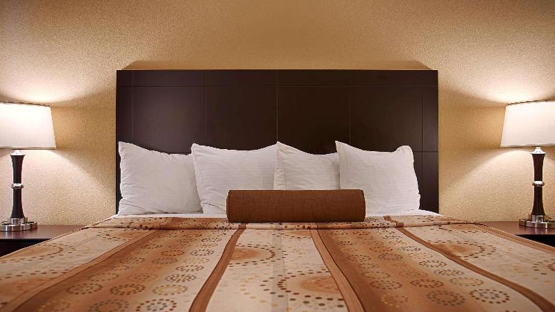 Номер Стандарт Адаптированный для Инвалидов, Best Western Plus Royal Mountain Inn & Suites