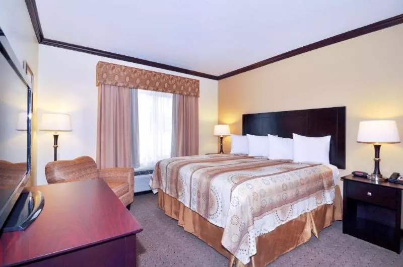 キングサイズベッドのスイートルーム, Best Western Plus Royal Mountain Inn & Suites