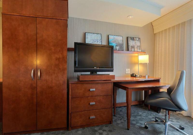 חדר סטנדרט עם מיטת קינג, Courtyard Atlanta Airport West