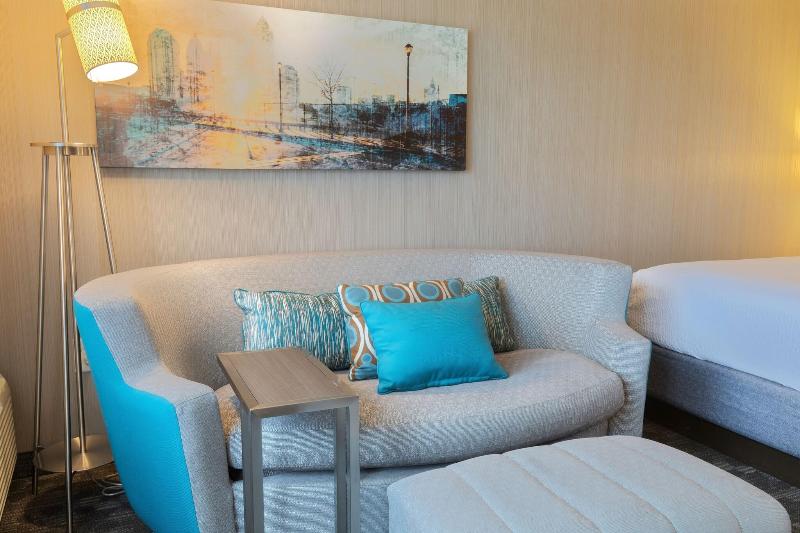 חדר סטנדרט עם מיטת קינג, Courtyard Atlanta Airport West