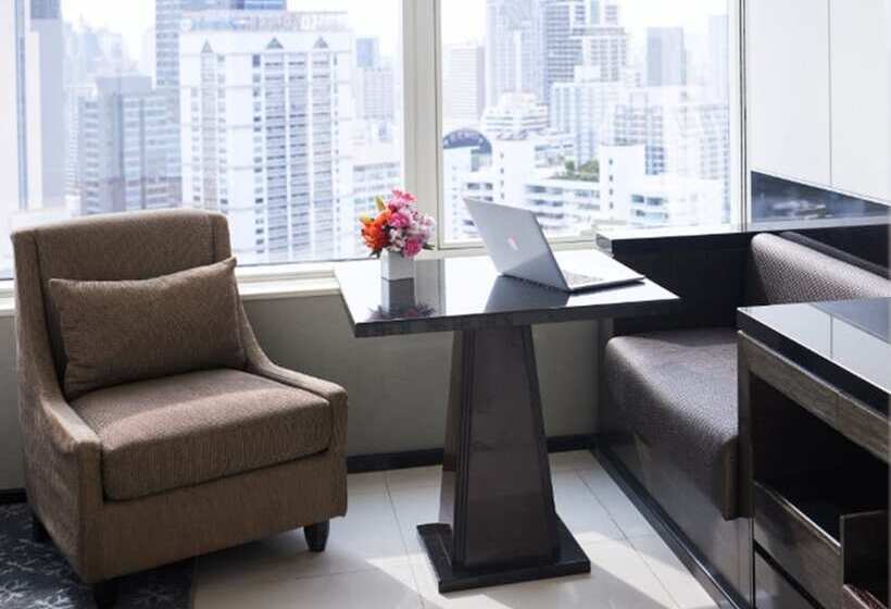 اتاق لوکس سه تخته, Grande Centre Point Hotel Terminal21