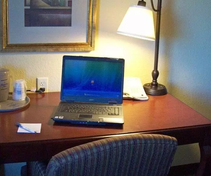 Standard-huone, Hampton Inn Gallipolis