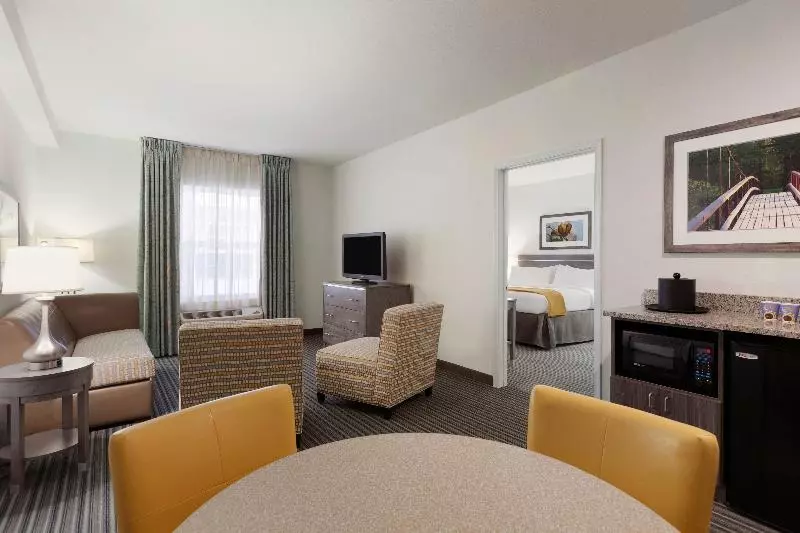 キングサイズベッドのエクゼクティブルーム, Holiday Inn Express Williamsburg North, An Ihg