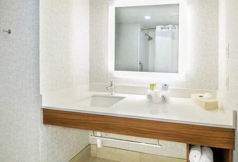 スタンダードルーム, Holiday Inn Express Woodbridge, An Ihg