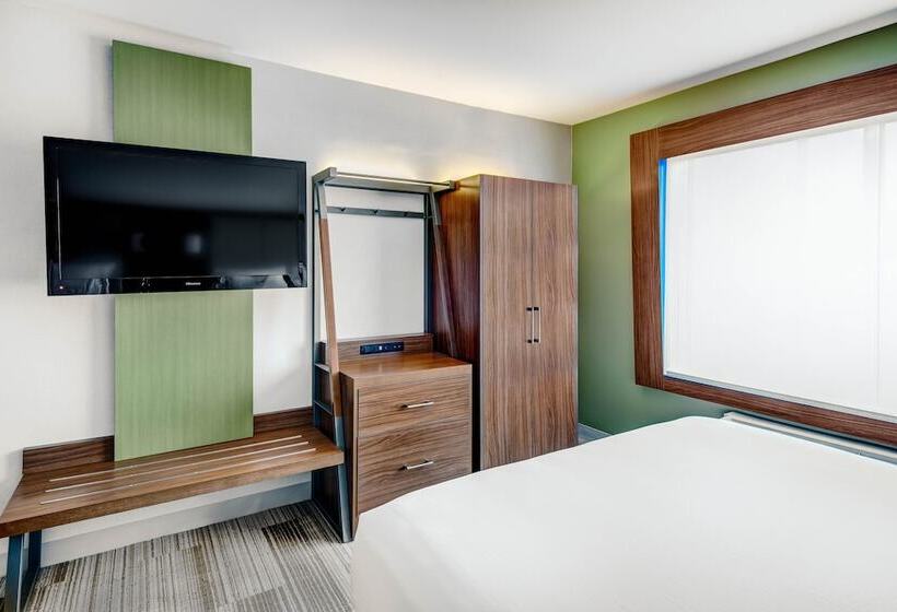 جناح, Holiday Inn Express Woodbridge, An Ihg