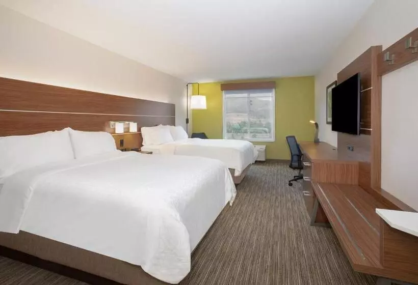 Standard-invahuone, Holiday Inn Express Yreka Shasta Area, An Ihg