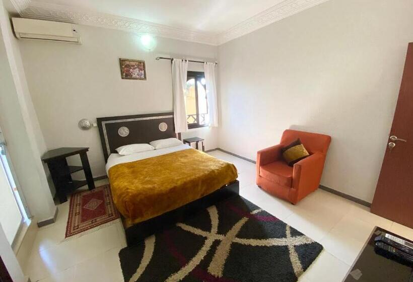 اتاق استاندارد یک نفره, Narjisse