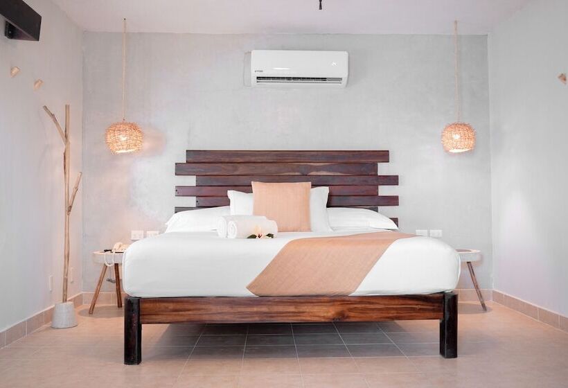 オーシャンビューのプレミアムルーム。, Petit Lafitte Beach Front Hotel & Bungalows