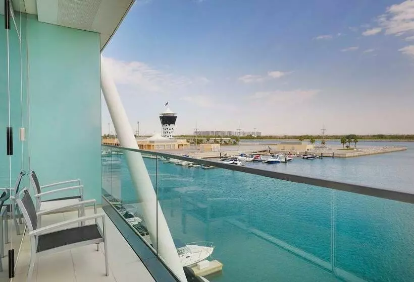 اتاق استاندارد با تخت بزرگ, W Abu Dhabi Yas Island