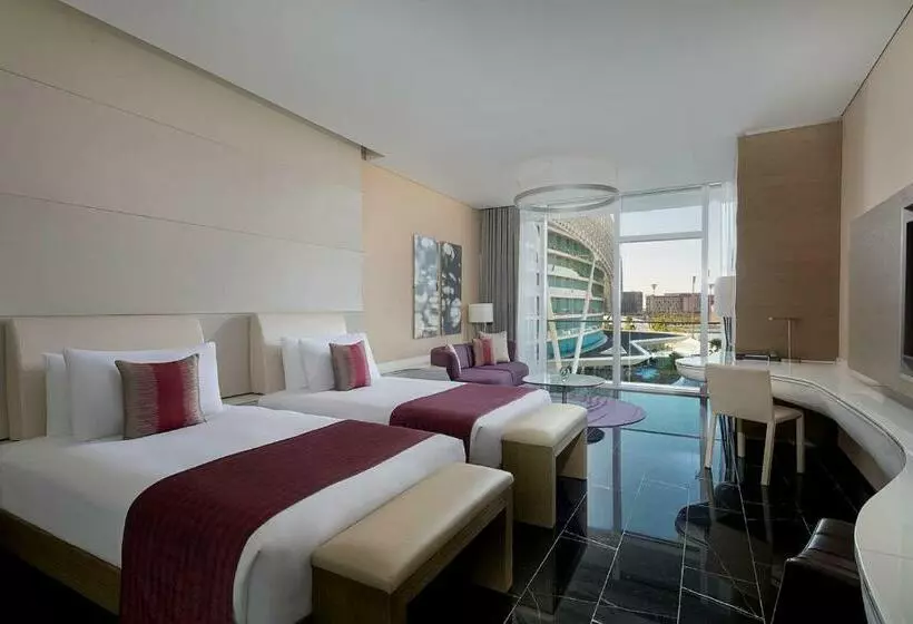اتاق استاندارد با بالکن, W Abu Dhabi Yas Island