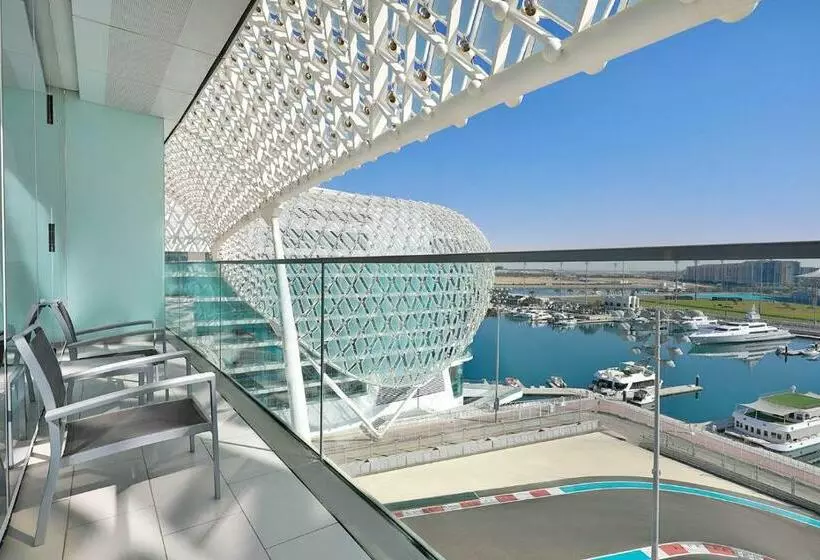 اتاق استاندارد با بالکن, W Abu Dhabi Yas Island