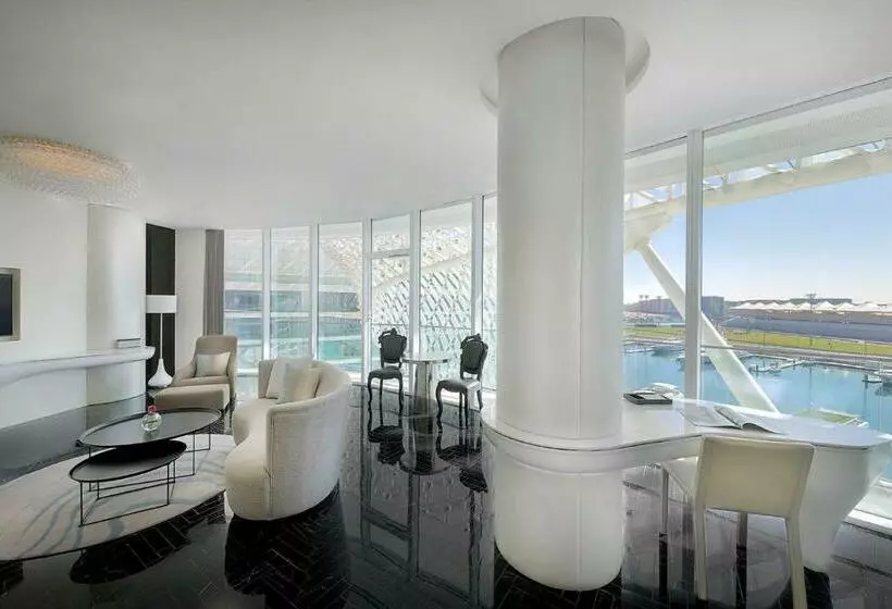 سوئیت با تخت بزرگ, W Abu Dhabi Yas Island