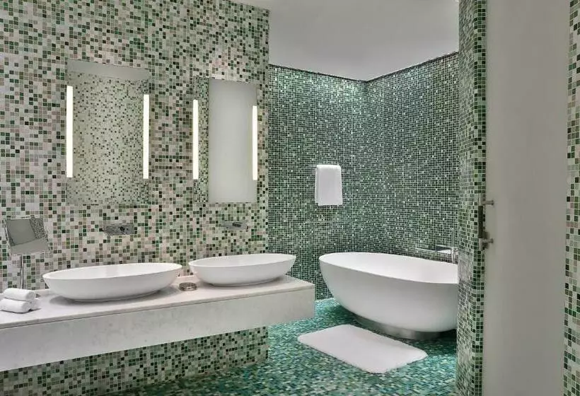 سوئیت با تخت بزرگ, W Abu Dhabi Yas Island