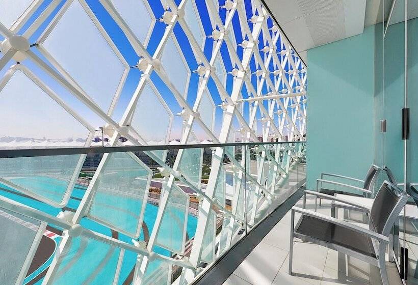 اتاق استاندارد با بالکن, W Abu Dhabi  Yas Island