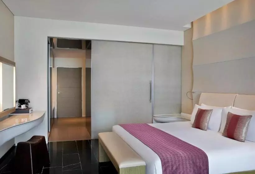 اتاق استاندارد تودرتو, W Abu Dhabi Yas Island