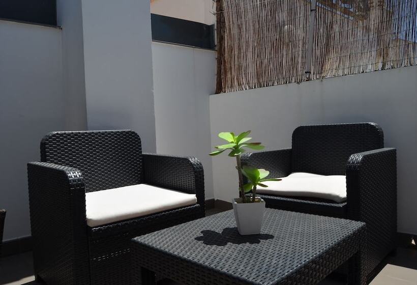 1 Bedroom Penthouse Apartment