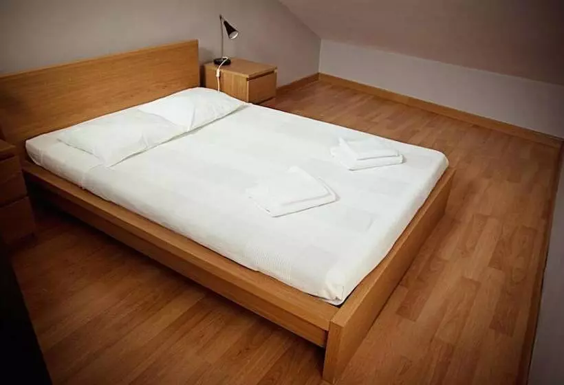 1 Bedroom Penthouse Apartment, Apartamentos San Pablo