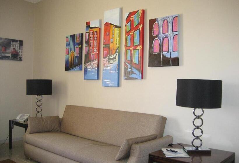 سوئیت 2 خوابه, Crystal Suites