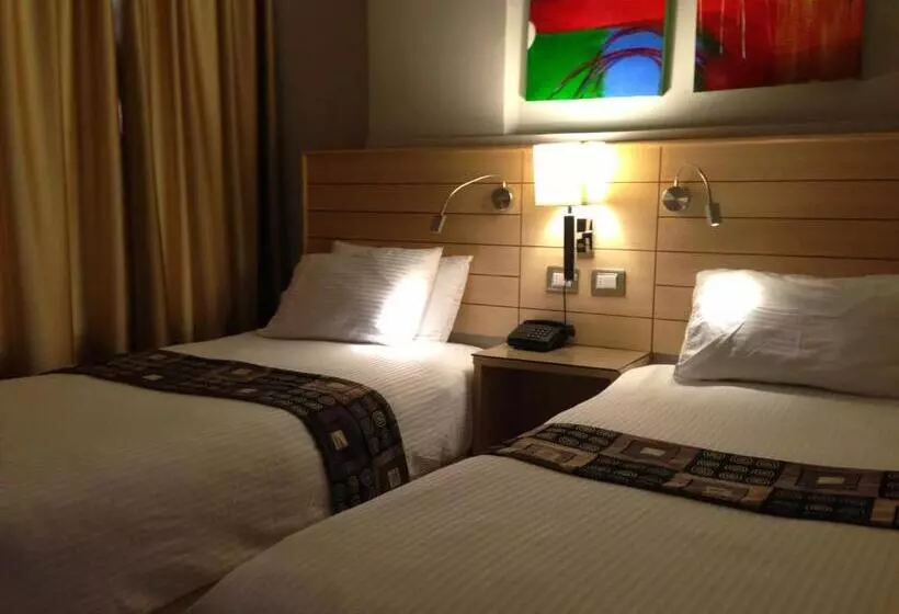 اتاق استاندارد یک نفره, Crystal Suites