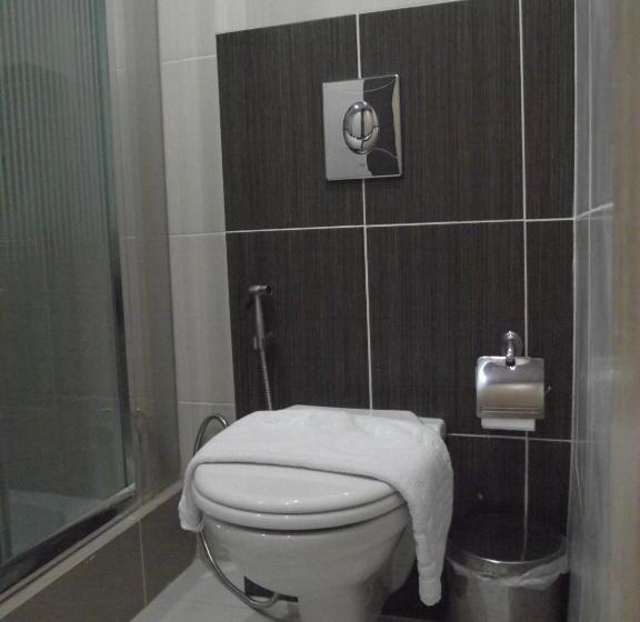 اتاق استاندارد یک نفره, Crystal Suites