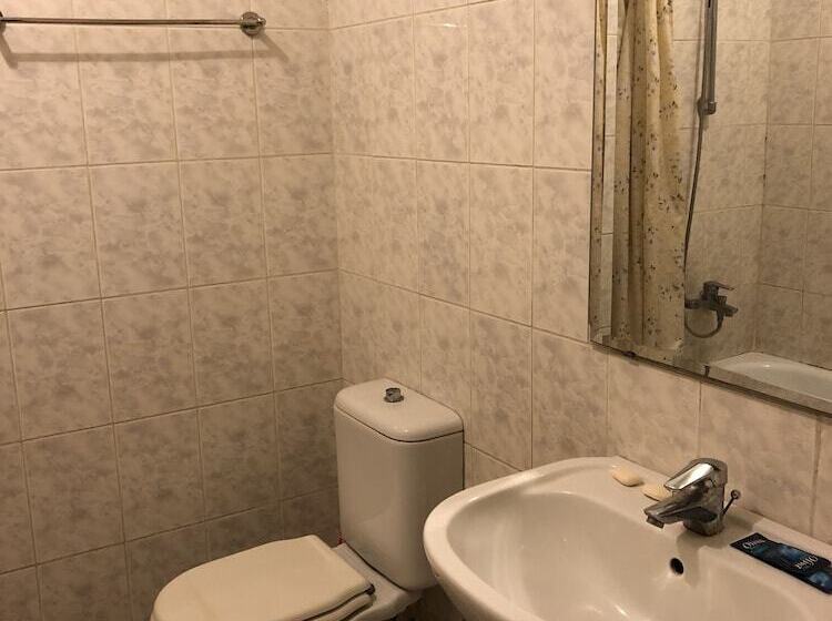 اتاق استاندارد یک تخته با بالکن, Dweik Hotel 2