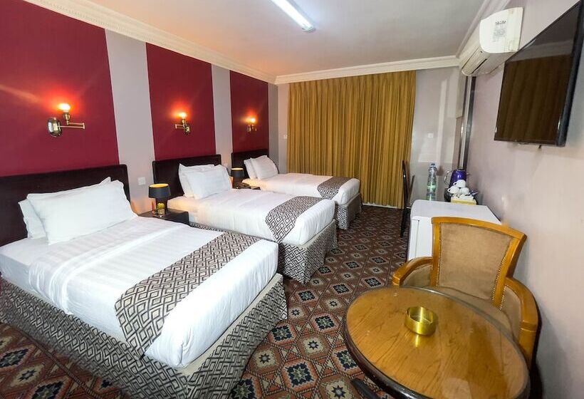 اتاق استاندارد سه تخته با بالکن, Dweik Hotel 2