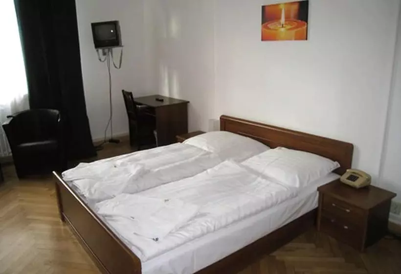 اتاق استاندارد, Amelie Berlin West