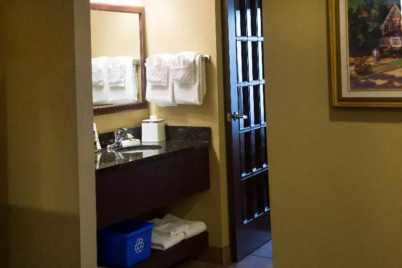 Sviitti King-vuode, Best Western Plus Fredericton Hotel & Suites