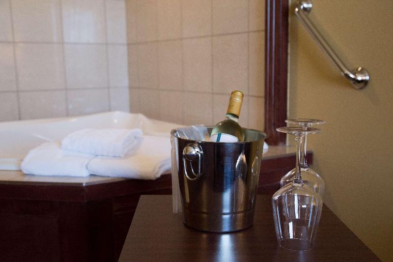 Люкс Кровать Кинг, Best Western Plus Fredericton Hotel & Suites