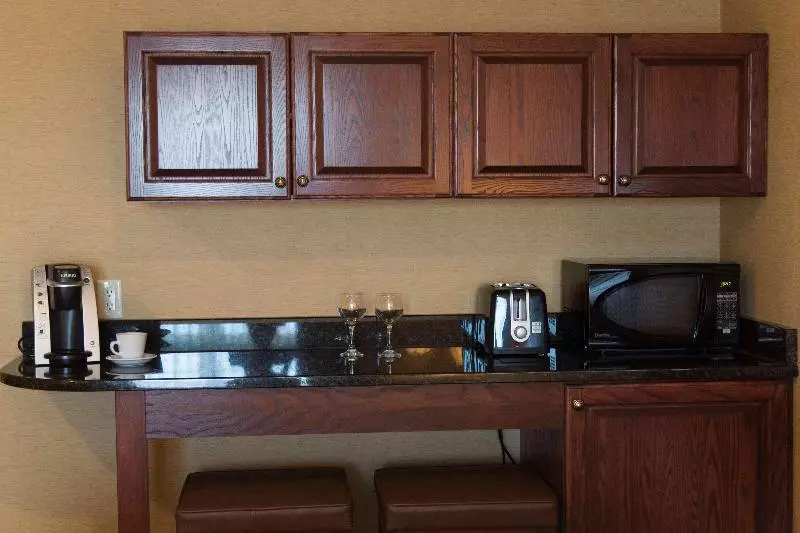 Standard-huone King-vuode, Best Western Plus Fredericton Hotel & Suites