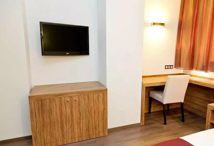 اتاق استاندارد یک نفره, Dña Monse Hotel Spa & Golf