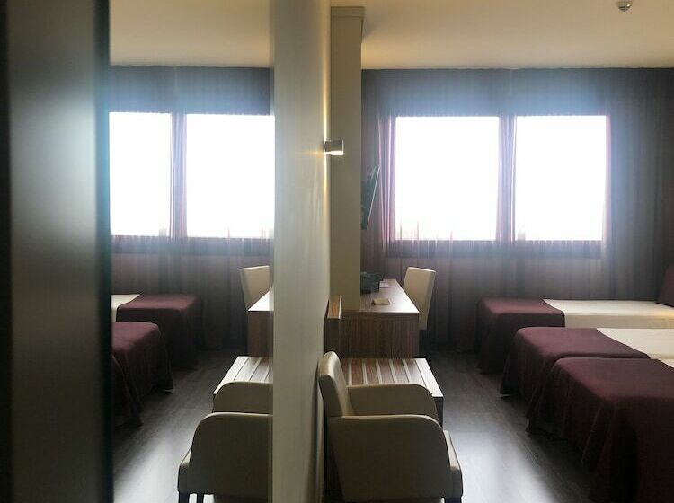 اتاق استاندارد سه نفره, Dña Monse Hotel Spa & Golf