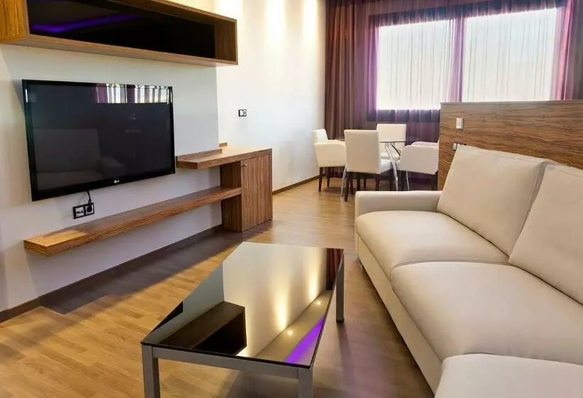 سوییت سوپریور, Dña Monse Hotel Spa & Golf