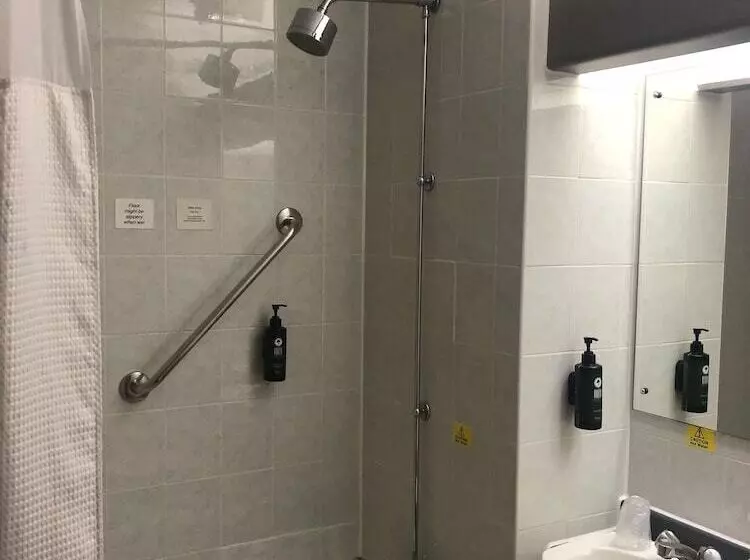 اتاق استاندارد, Days Inn Southampton Rownhams