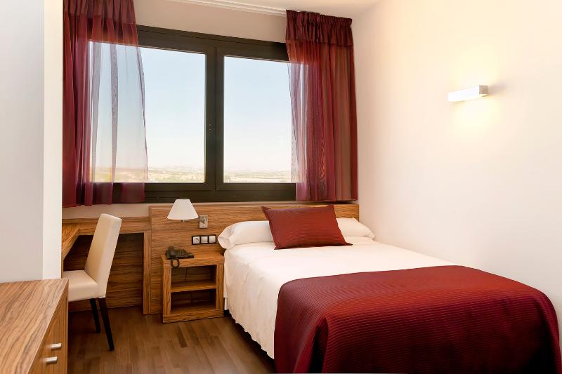 اتاق استاندارد یک نفره, Dña Monse Hotel Spa & Golf