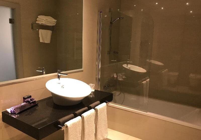 اتاق استاندارد سه نفره, Dña Monse Hotel Spa & Golf