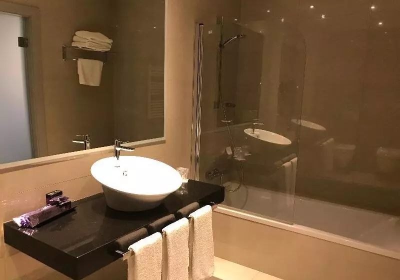 اتاق استاندارد سه نفره, Dña Monse Hotel Spa & Golf