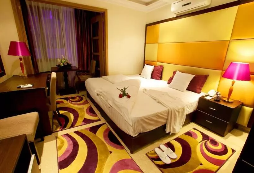 اتاق لوکس, Lavender Home
