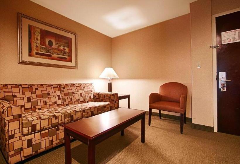 جناح لذوى الاحتياجات الخاصة, Spark By Hilton Rahway