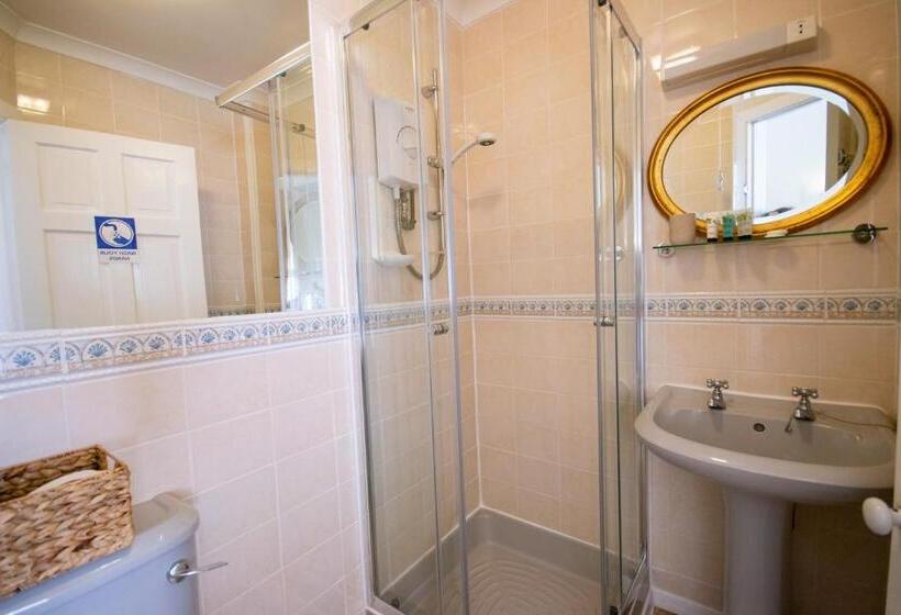 اتاق خانوادگی, Summerlands Guest House