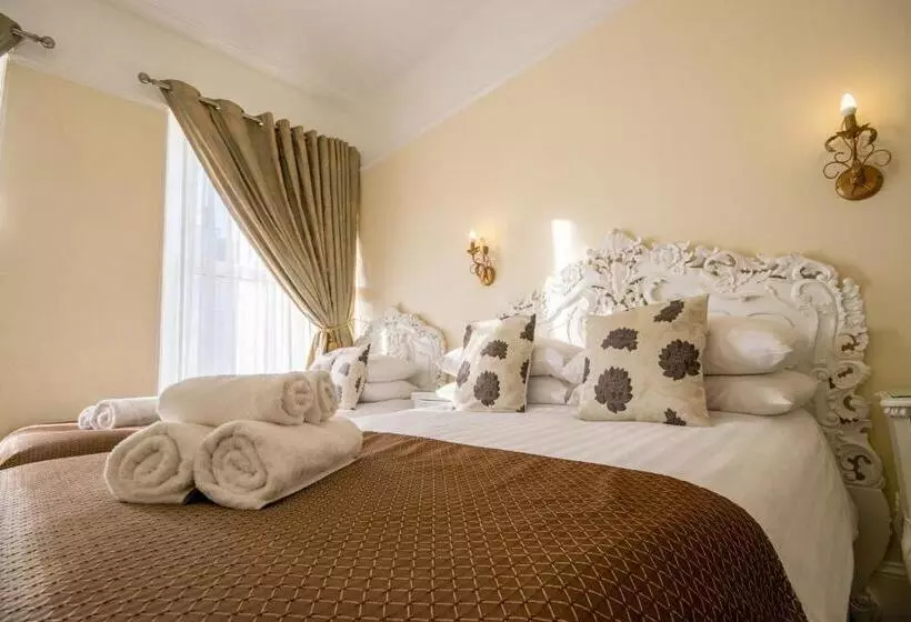 اتاق خانوادگی, Summerlands Guest House