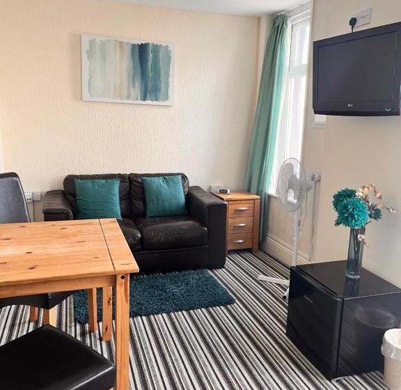 オーシャンビューデラックススイート, The Oxfordshire