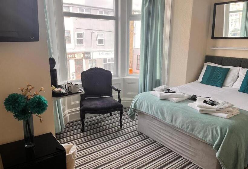 オーシャンビューデラックススイート, The Oxfordshire